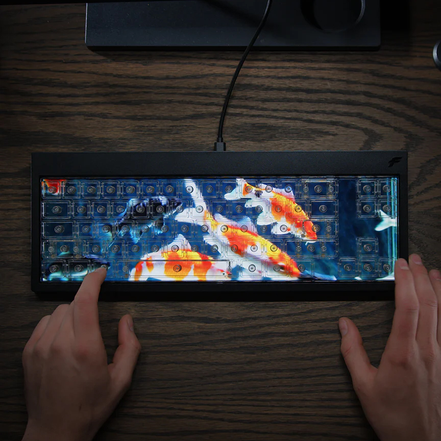 Клавиатура, где можно посмотреть сериал — Finalmouse  Centerpiece Pro